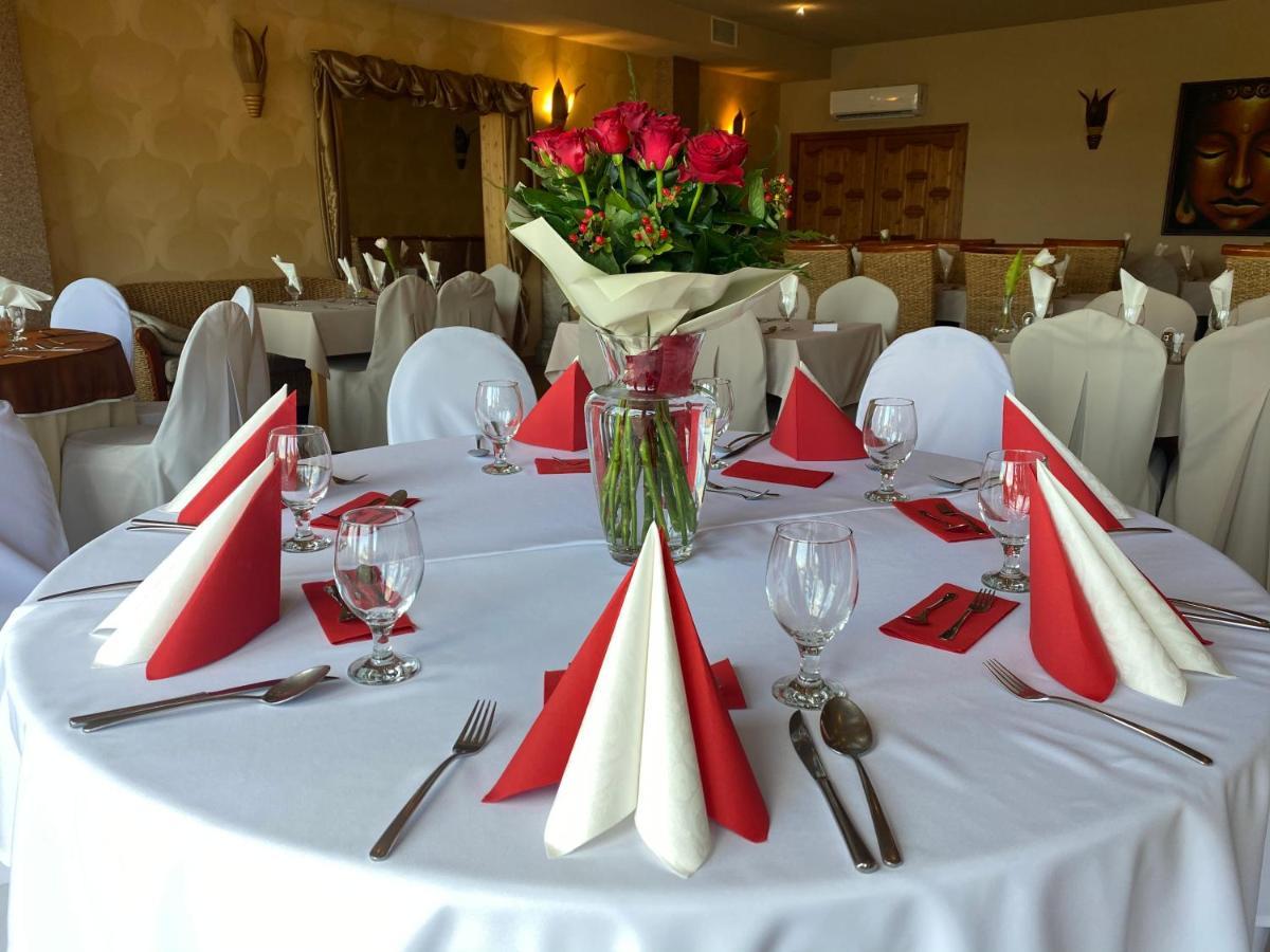 Malom Club Panzio Bed & Breakfast Baja Luaran gambar